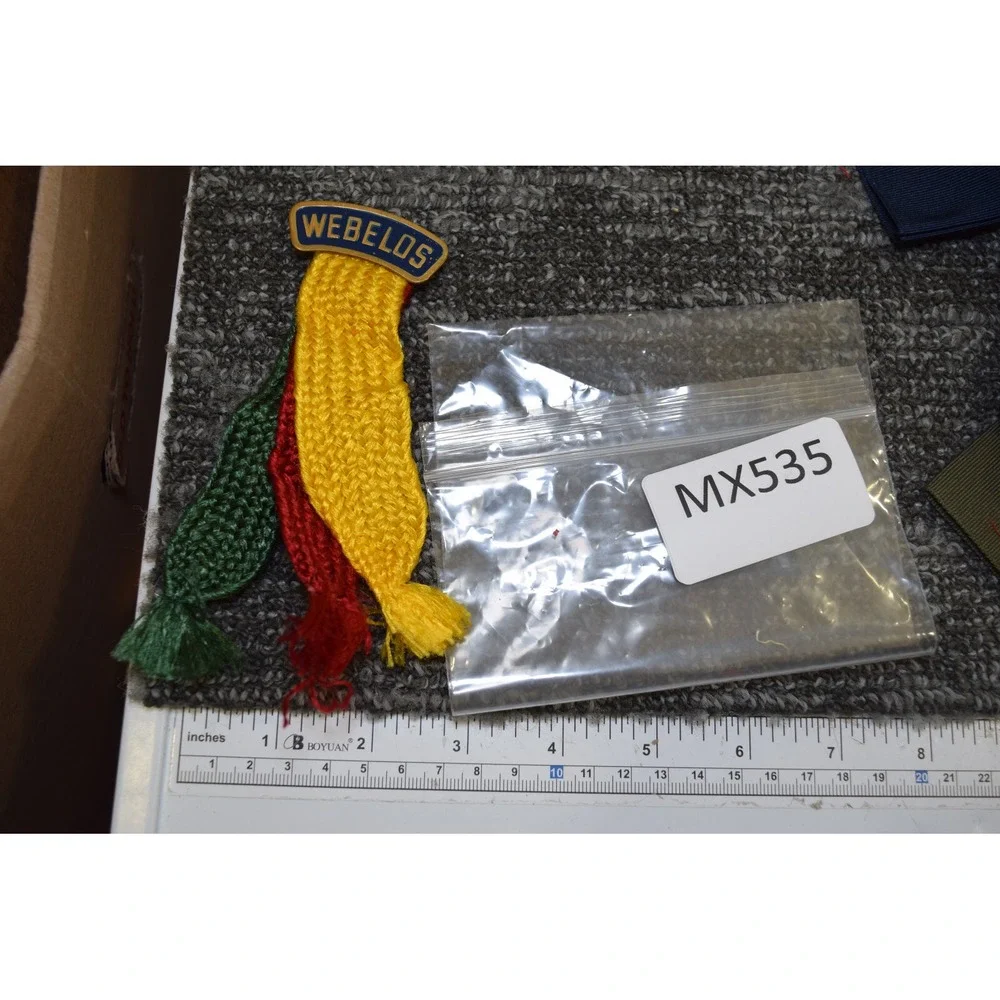 BSA Cub Scouts‎ Webelos Tri-Color Shirt Shoulder Cloth Pin Ribbons Badge Award